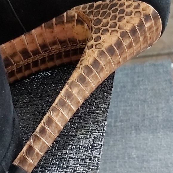 Michael Kors heels - Picture 3 of 4